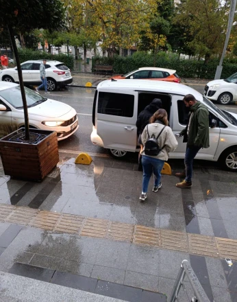 Fuhuş operasyonunda 5 kadın ve iş yeri sahibi yakalandı