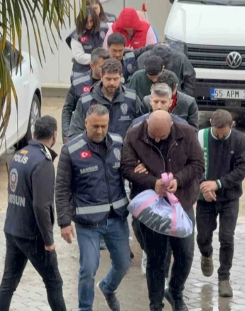 Sahte e-devlet siteleriyle 1,5 milyarlık vurgun yapan 7 kişi adliyeye sevk edildi