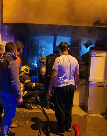 Zonguldak’ta iş yeri çıkan yangında kullanılmaz hale geldi