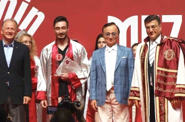115 ülkeden öğrencisi bulunan üniversitede 3 bin 40 mezun sevinci 
