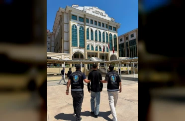 "12’den sonra Antalya’da devlet biziz’ diye paylaşım yaptı, gece operasyonuyla yakalandı 