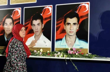 15 Temmuz şehidinin annesi: "Ben evlatsız yaşarım ama vatansız yaşayamam" 