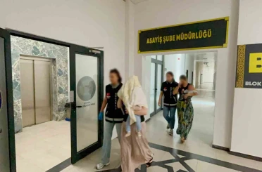 1,6 milyon liralık hırsızlığın şüphelisi kadınlar adliyeye bebekleriyle sevk edildi 
