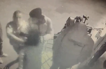 16 yaşındaki çocuk gündüz tartıştığı arkadaşının babası tarafından akşam darp edildi 