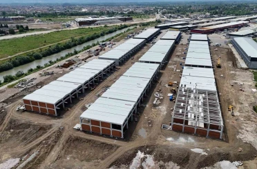 162 dükkanın imalatı büyük ölçüde tamamlandı 