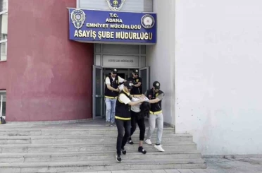 2 kişiyi vurup kuyumcu soymuşlardı: Altınları satıp paraları sayarken kendilerini çekmişler 