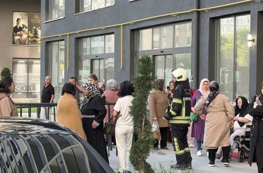 20 katlı binada yangın paniği: Bina sakinleri yanlış alarmla sokağa döküldü 