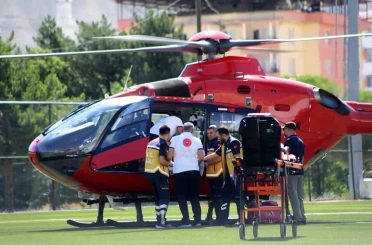 22 yaşındaki genç hava ambulansıyla Malatya’ya sevk edildi 