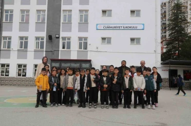23 Nisan yıldızlarına sinema sürprizi 