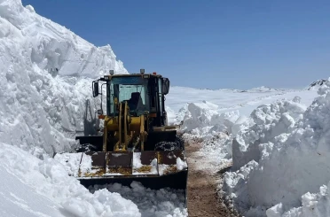 2443 rakımda kar mesaisi 