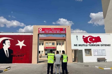 3 yıl kesinleşmiş cezası olan şahıs polisten kaçamadı 