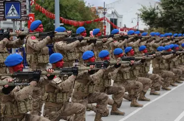 30 Ağustos Zafer Bayramı’nda jandarma komandolardan mest eden gösteri
