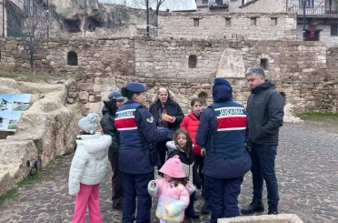 300’e yakın vatandaşa kadına şiddetle mücadele anlatıldı 