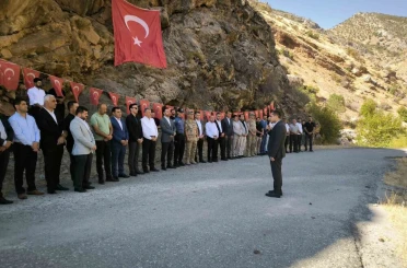 33 yıl önce teröristler tarafından şehit edilen 9 vatandaş anıldı 