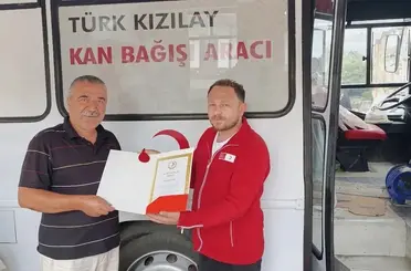 38 kez kan bağışladı, altın madalyayla onurlandırıldı
