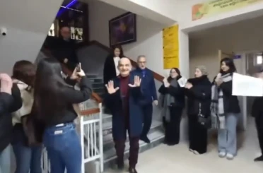 40 yıllık eğitimcinin meslek hayatı alkışlarla son buldu 