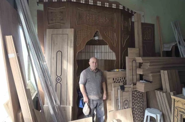 50 yılda 63 camiye mihrap ve minber yaptı 