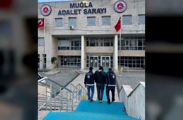6 yıl 8 ay hapis cezası bulunan göçmen kaçakçısı yakalandı 