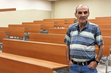 60 yaşında üniversiteli oldu, gençlere örnek oldu 