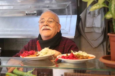 60 yıllık lezzet mirası: Uzun Çarşı’nın ciğer ustası gastronomi turizmine katkı sunuyor 