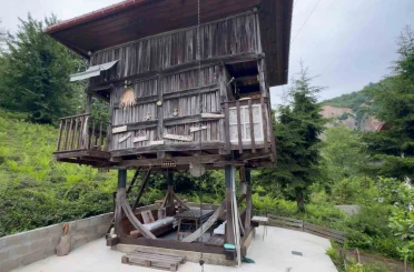 70 yıllık tarihi serender öğretmen çiftin elinde yeniden hayat buldu 