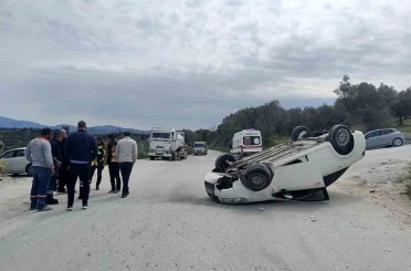 80 yaşındaki sürücü takla atan araçtan sağ çıktı 