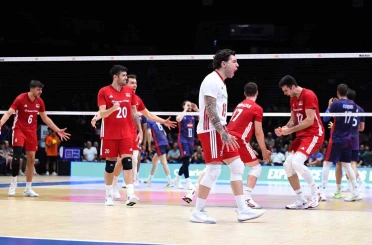 A Milli Erkek Voleybol Takımı, Fransa’yı 3-0 mağlup etti 