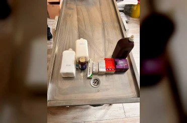 Açlıktan birbirini yiyen köpeklerin bakıldığı barınakta birçok ilacın tarihinin geçtiği belirlendi 