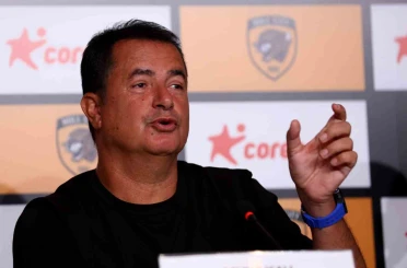 Acun Ilıcalı: "Türkiye, futbolcu transferi konusunda bizim için cazip değil" 