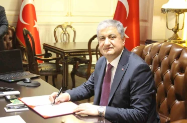 Adana Valisi göreve başladı, ilk mesajı suç işleyenlere oldu 