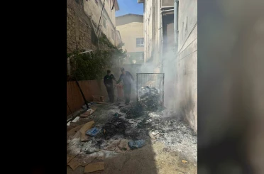 Adana’da polis ekiplerinin müdahalesi yangının büyümesini önledi 