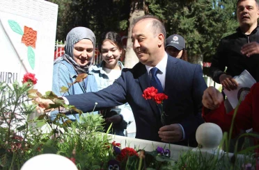 Adana’da şehit polisler unutulmadı 