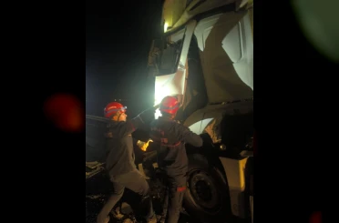 Adana’da tır, otobüse arkadan çarptı: 14 yaralı 