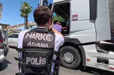 Adana’da tırda 1 milyon 800 bin uyuşturucu hap ele geçirildi 