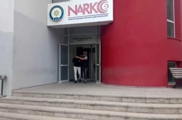 Adana’da torbacı ve kullanıcı 23 hükümlü yakalanıp cezaevine gönderildi 