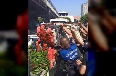 Adana’da zabıta seyyara operasyon yaptı, ürünleri ziyan etti 