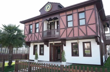 Adını şairden aldı, gençler için hazırlandı 