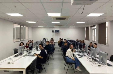 ADÜ’de bilgisayar labaratuvarı yenilendi 