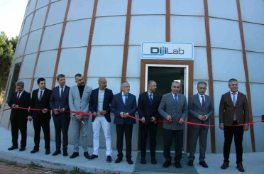 ADÜ’de dijital eğitim laboratuvarı açıldı 