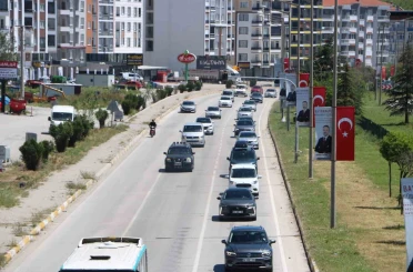 Afyonkarahisar-Antalya yolunda tatilcilerin dönüş yoğunluğu sürüyor 