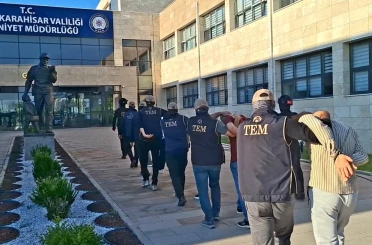 Afyonkarahisar polisinden şafak vakti DEAŞ operasyonu: 7 gözaltı 