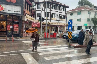 Afyonkarahisar’da sağanak ve dolu yağışı etkili oldu 