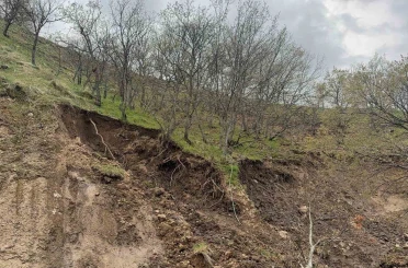 Afyonkarahisar’da tabiat parkı yolu heyelan nedeniyle ulaşıma kapandı 