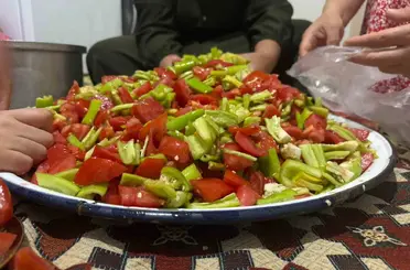 Ağrı’da yaz sebzeleri kış sofralarına hazırlanıyor
