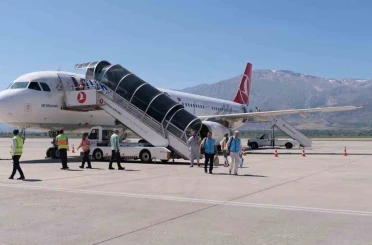 Ağustos ayında Erzincan Yıldırım Akbulut Havalimanı’nda 53 bin 144 yolcuya hizmet verildi 