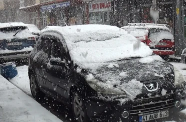 Ahlat’ta kar yağışı 