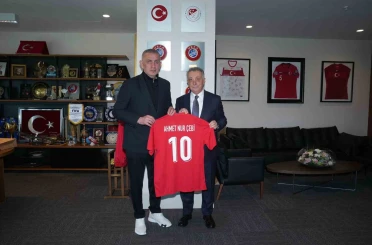 Ahmet Nur Çebi’den, TFF Başkanı Hacıosmanoğlu’na ziyaret 