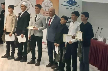 Ahteri İmam Hatip Ortaokulu öğrencileri başarıya doymuyor 
