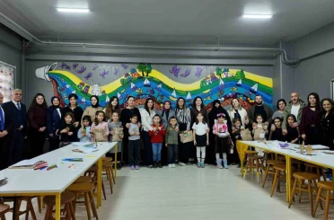 Aileler masal atölyesinde buluştu 