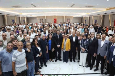 AK Parti Adana’da 25. kuruluş yıl dönümü coşkusu 